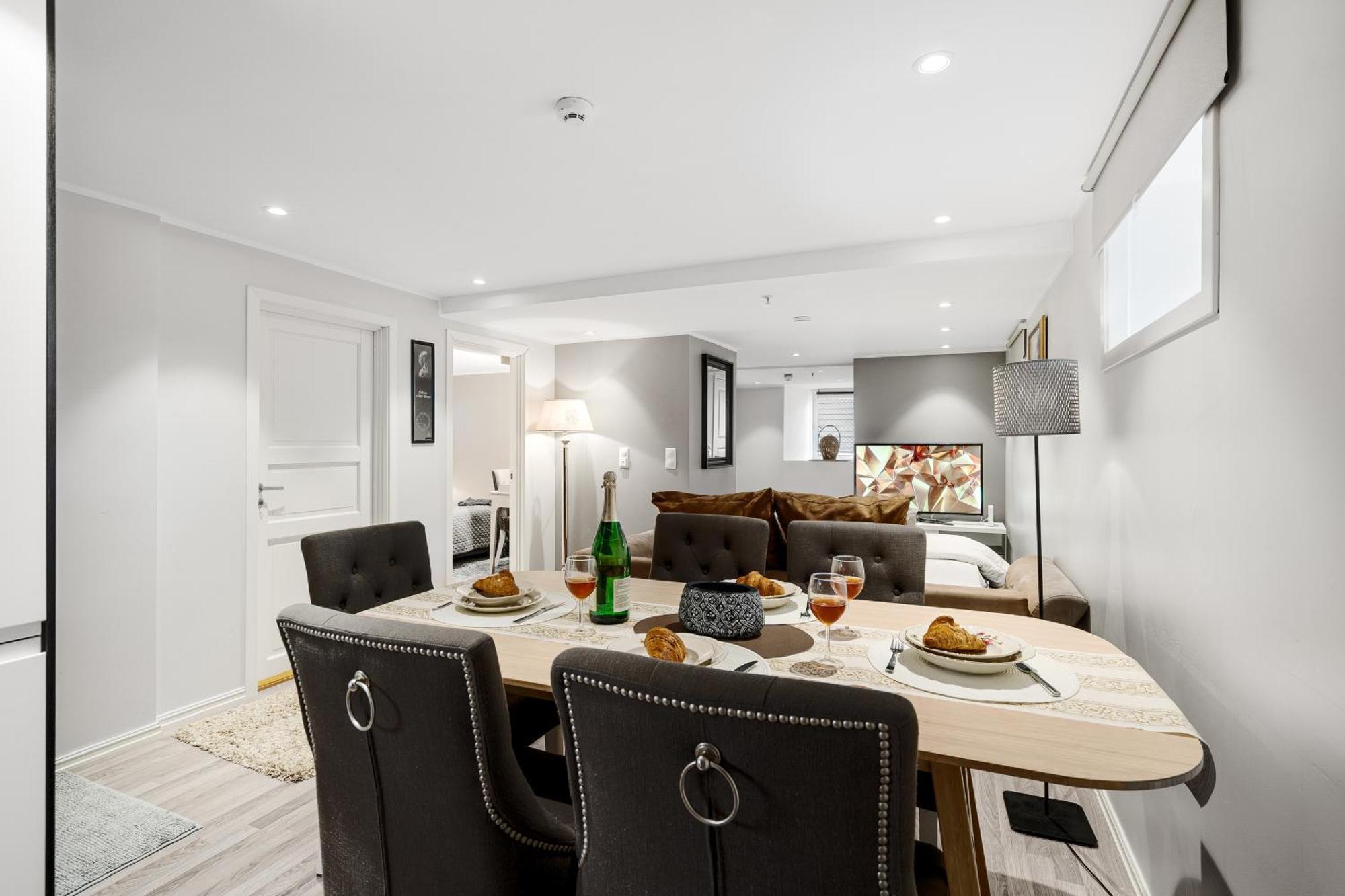 Solsiden Modern Stay: King Beds, Private Entry Trondheim Exterior foto
