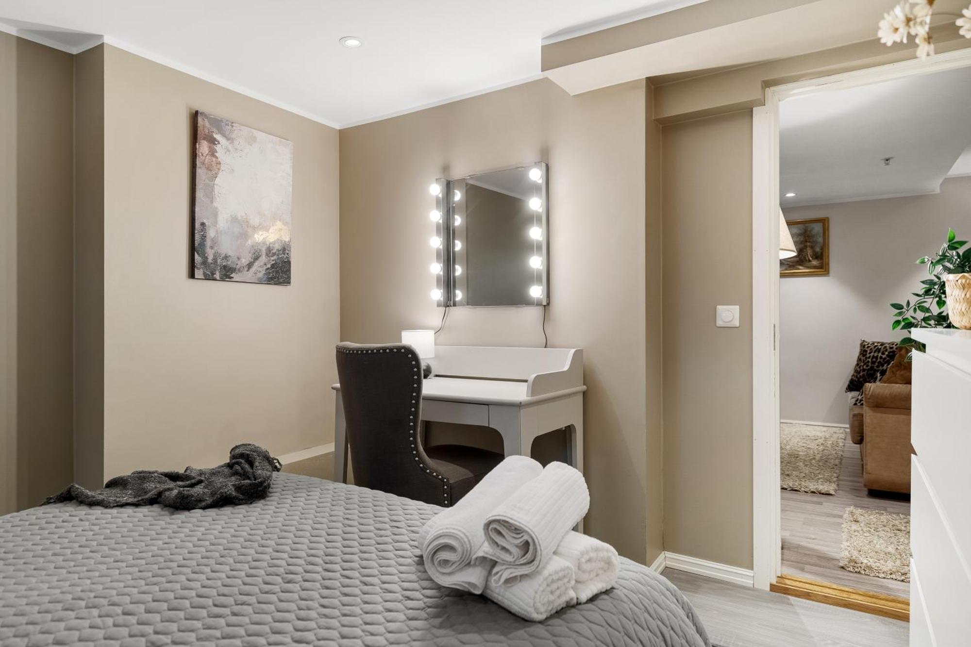 Solsiden Modern Stay: King Beds, Private Entry Trondheim Exterior foto