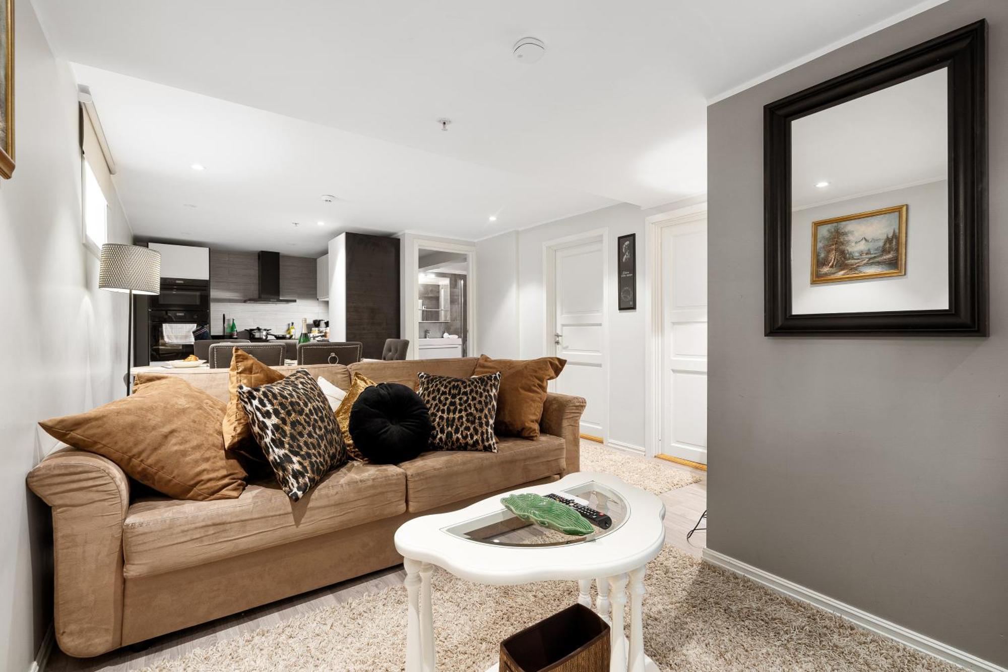 Solsiden Modern Stay: King Beds, Private Entry Trondheim Exterior foto