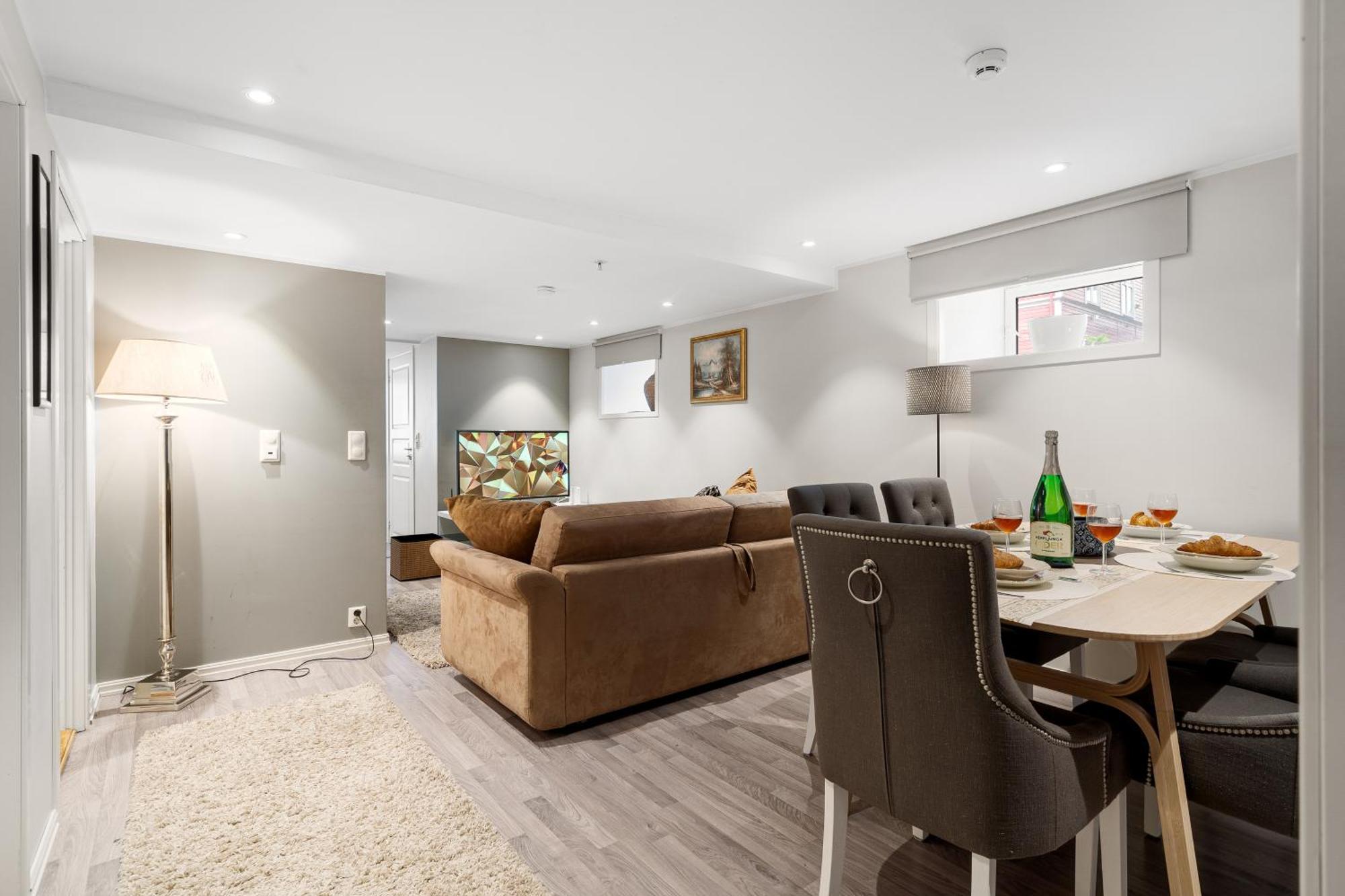 Solsiden Modern Stay: King Beds, Private Entry Trondheim Exterior foto